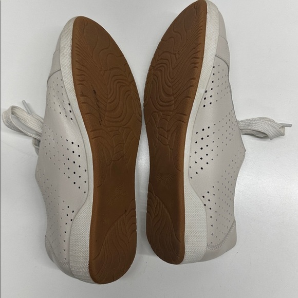 Dansko Orli Sneakers Shoes Perforated Leather Ivory White Size EUR 41 10.5 - 11 - Picture 9 of 9